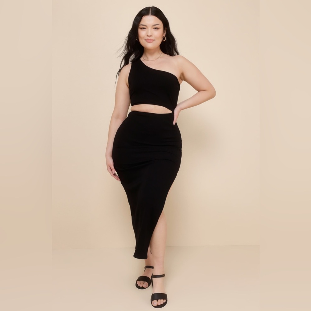 LULUS SPICE THINGS UP CUTOUT MIDI DRESS - BLACK SIZE SMALL (PREOWNED)